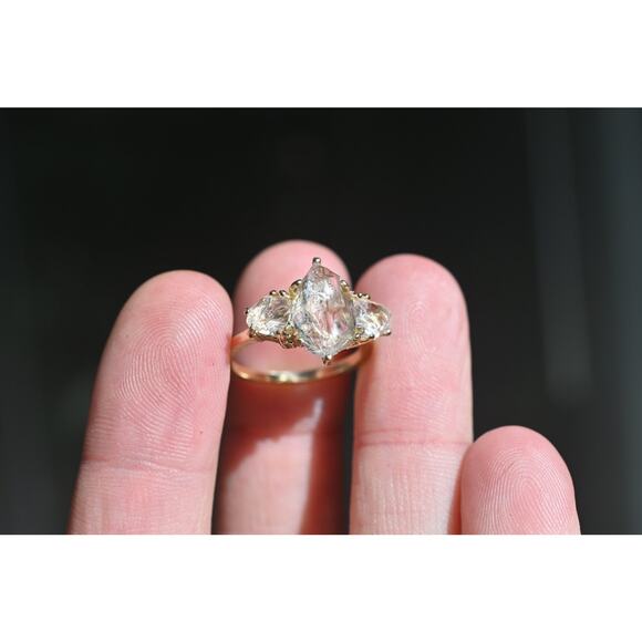 alternative raw diamond engagement rings, raw crystal size 4 5 6 7 8 8 9 10 11 - Picture 3 of 10